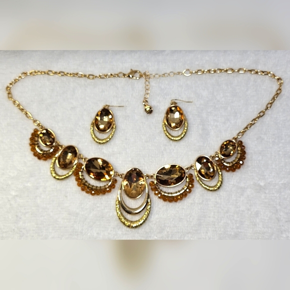 CATO Topaz Necklace and Drop Earrings Set / Pierced - Picture 3 of 6